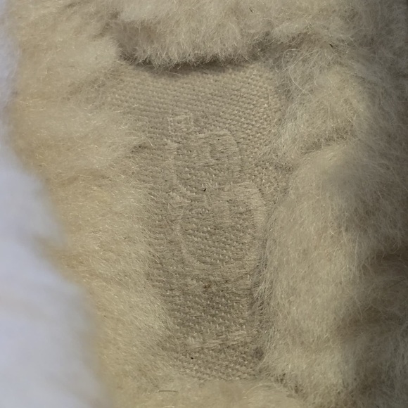 UGG Kids Tan Slippers with Sparkle Accents - Picture 14 of 15